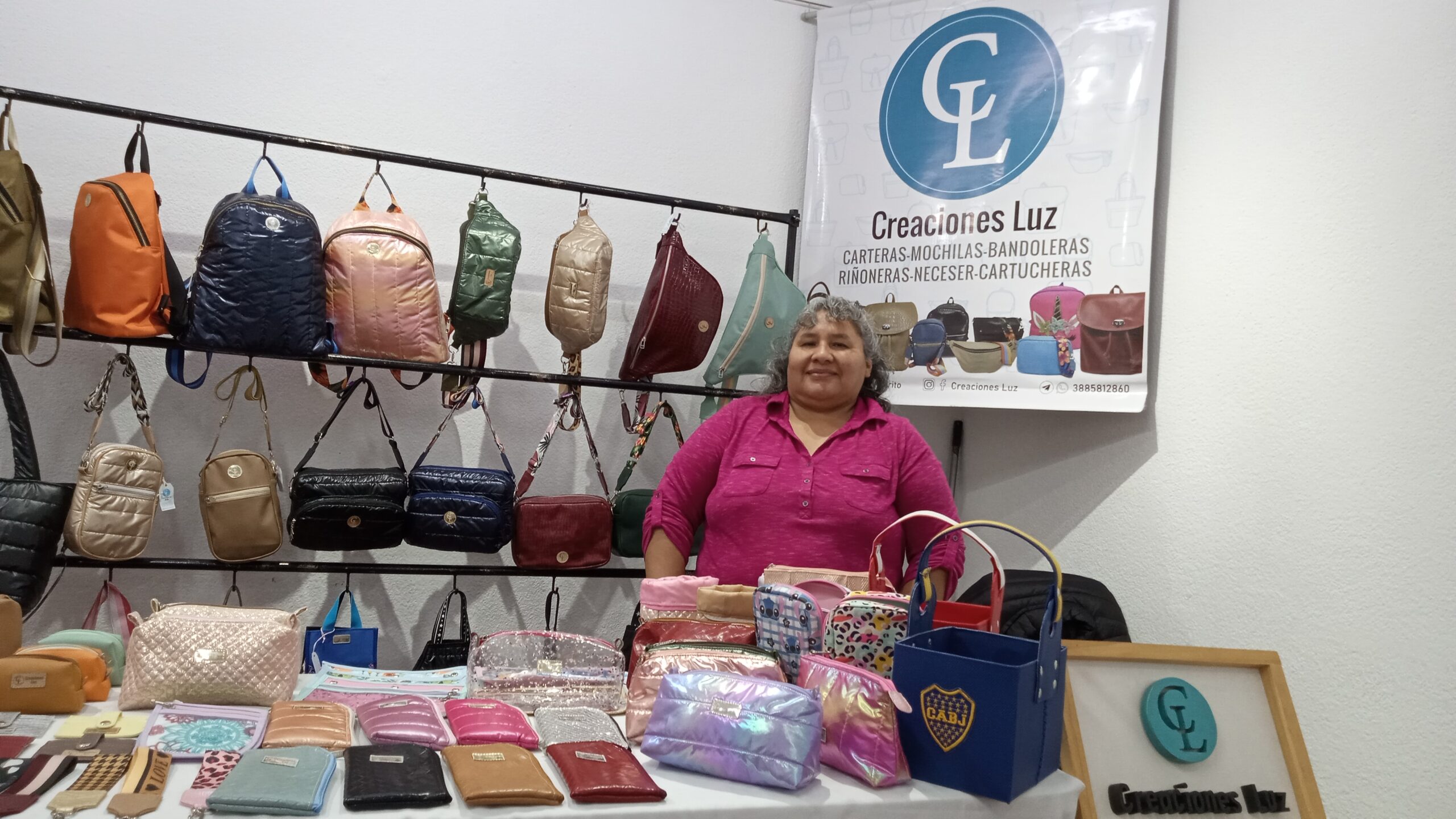 Con manos de lucha y sueños tejidos: la historia de María Luz y su arte en telas