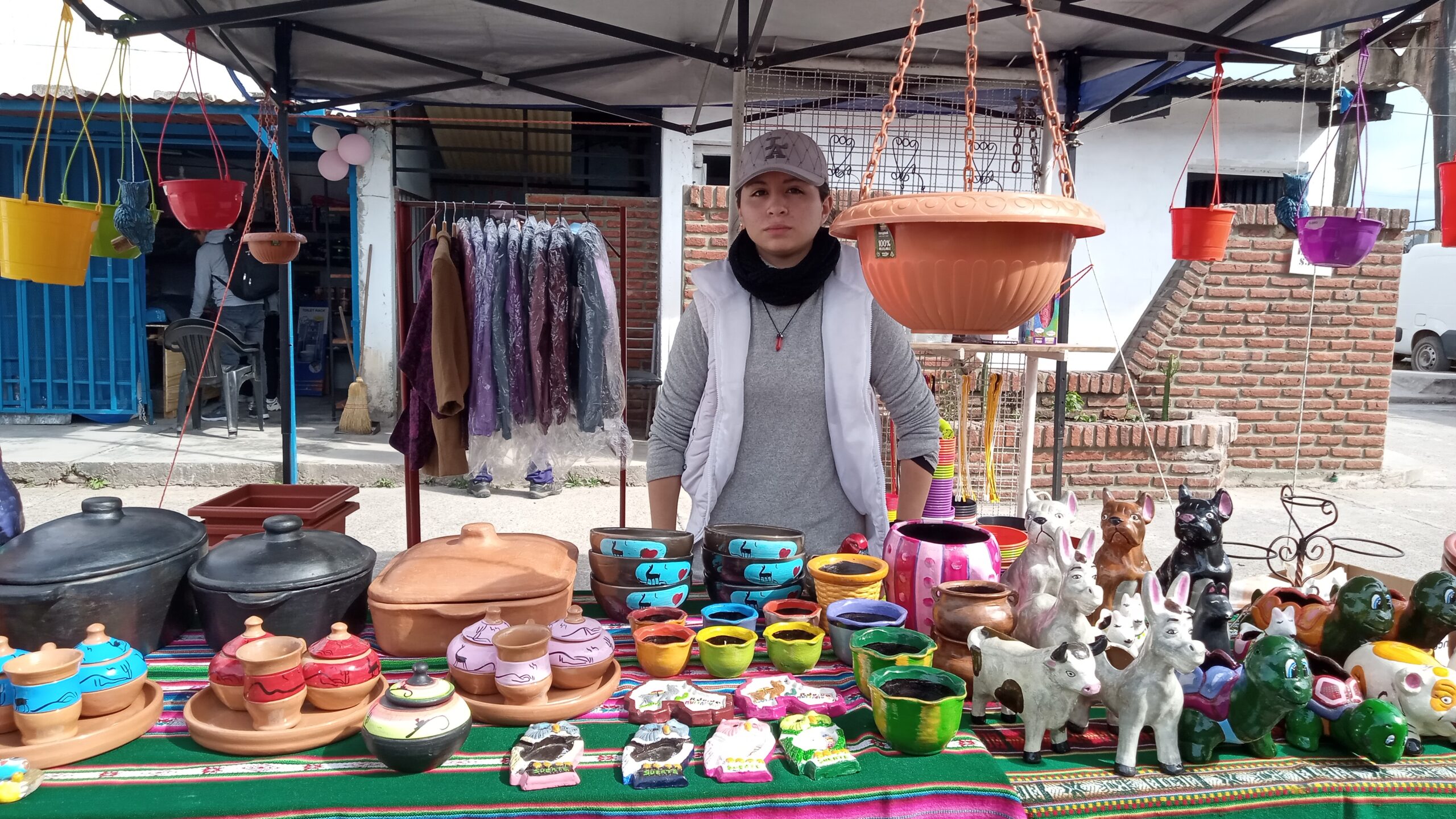 Juventud, trabajo y sueños desde el Mercado de las Pulgas