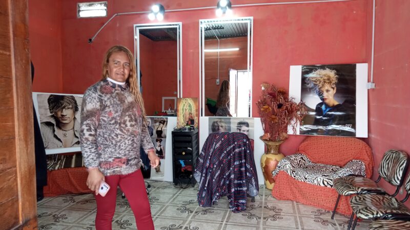 Fabiana Ramírez, la peluquera  que salva vidas y su increíble historia