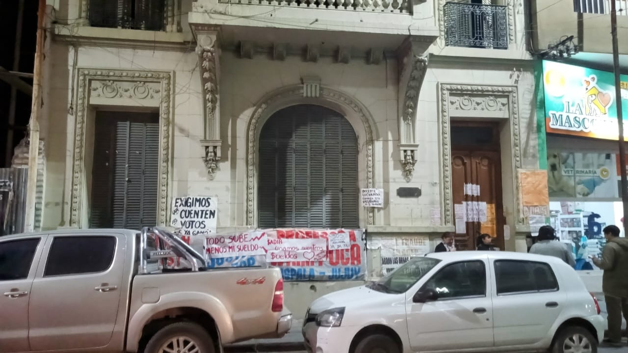 ADEP en crisis: denuncias por manejo de fondos y paros en medio de acefalía gremial