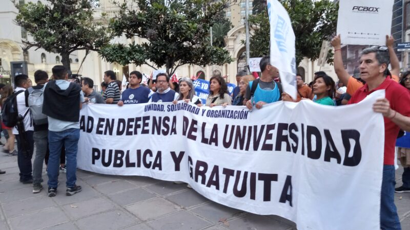 En Jujuy la comunidad universitaria de paro y marcha frente al veto presidencial