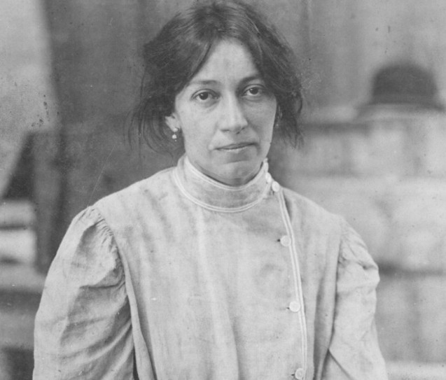 17 de noviembre: Día del Escultor en honor a Lola Mora