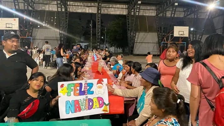 Punta Diamante organiza una Navidad solidaria para más de 200 personas en la Plaza de la Mujer