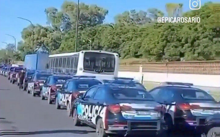 Sirenazo y autoacuartelamiento policial en Rosario: reclaman salarios dignos y denuncian condiciones laborales infrahumanas