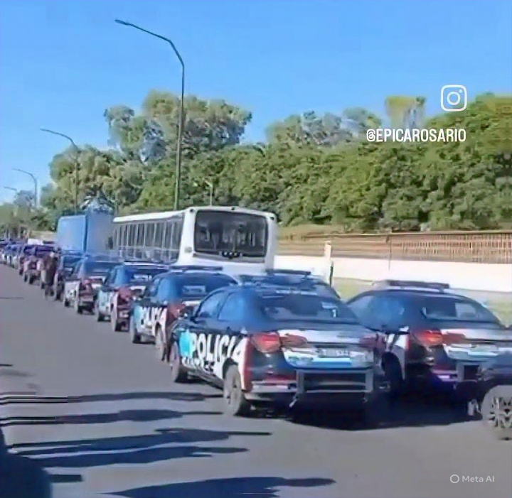 Sirenazo y autoacuartelamiento policial en Rosario: reclaman salarios dignos y denuncian condiciones laborales infrahumanas