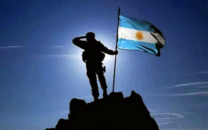 Malvinas: jóvenes, frío y desventaja — la memoria viva de una guerra desigual y la ayuda silenciosa del Perú