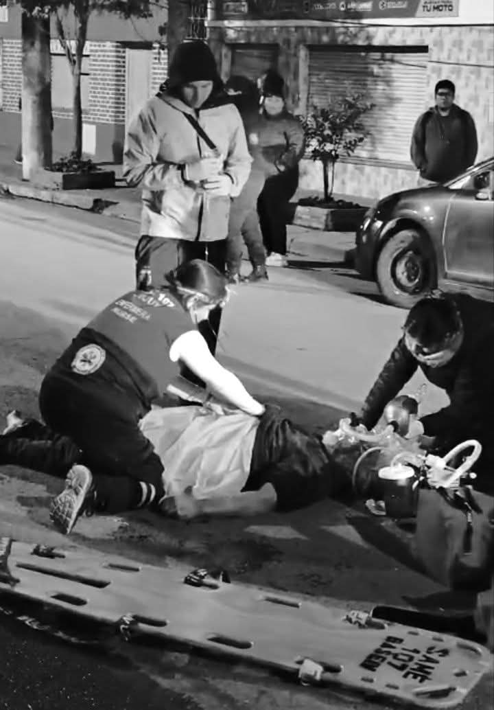 Un adolescente de 16 años atropelló y mató