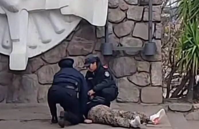Diputado jujeño en el centro de la polémica: su esposa fue a buscarlo a la Legislatura, no la dejaron ingresar y terminó descompensada