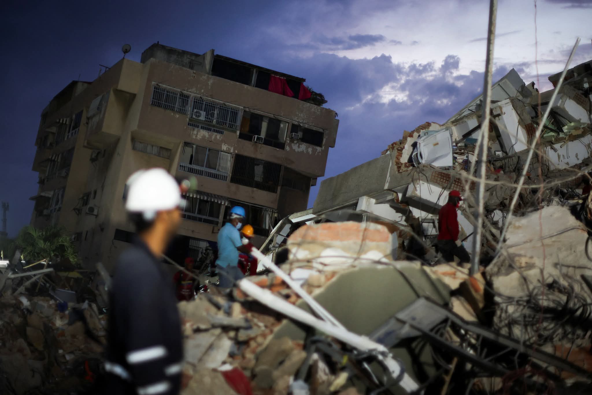 Terremoto en Venezuela | Crecen las críticas por la gestión de la emergencia
