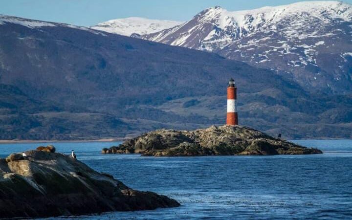 El Gobierno declaró «innecesario» un terreno de la Armada en Ushuaia y avanza con su venta: crece el debate por su ubicación estratégica