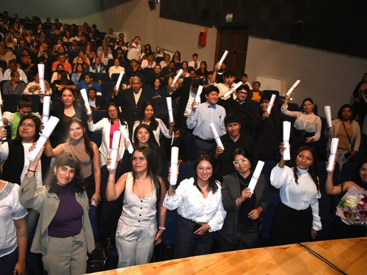 Acto de Colación 2026: más de 100 nuevos graduados recibieron su diploma en la UNJu