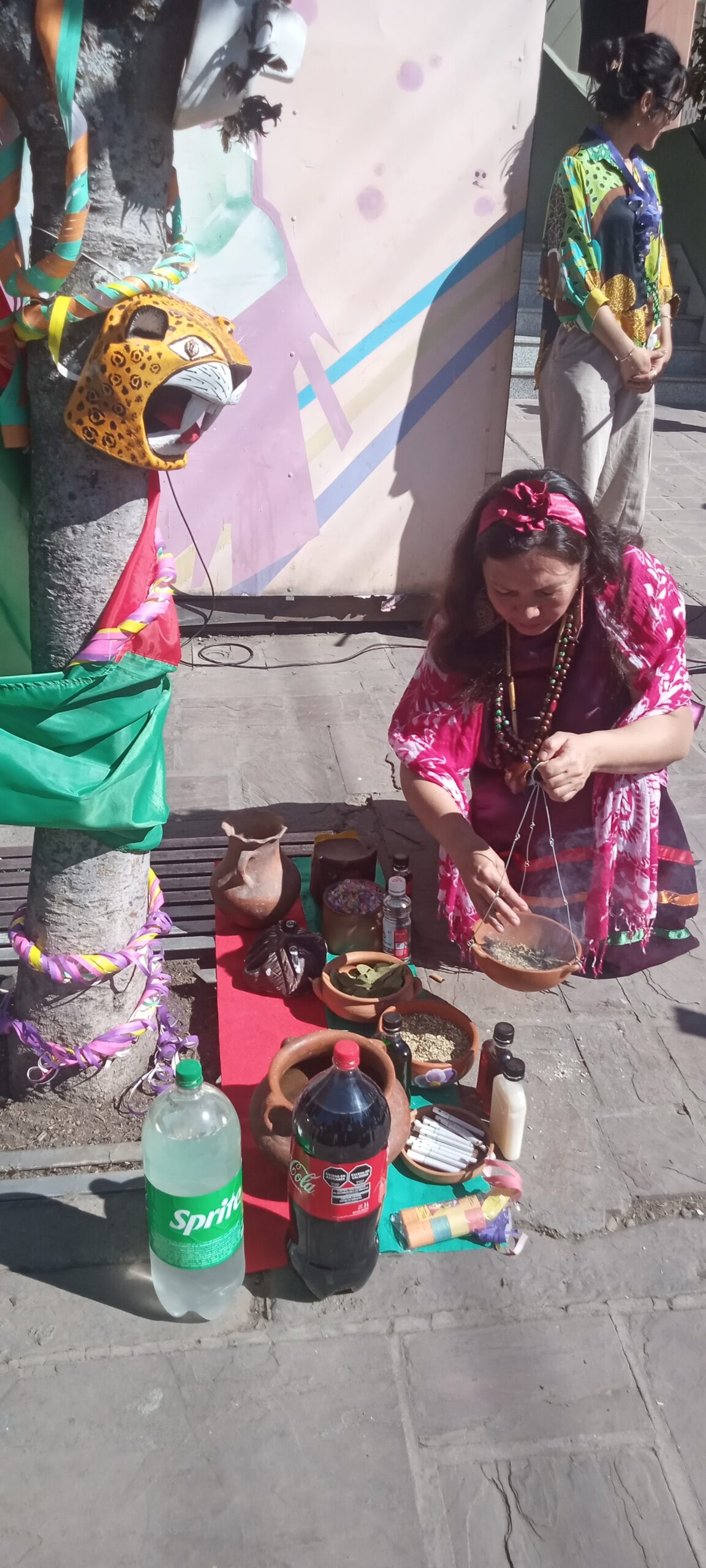 Pachamama en agosto: qué significa el sahumerio y por qué las familias vuelven a “dar de comer” a la Madre Tierra